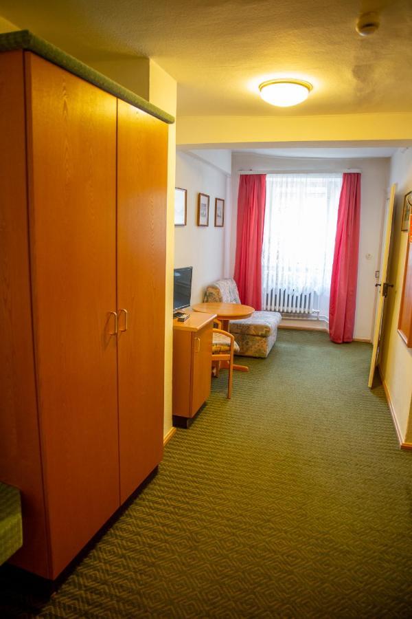 Gaestehaus Am Weissen Turm Rothenburg ob der Tauber Kültér fotó