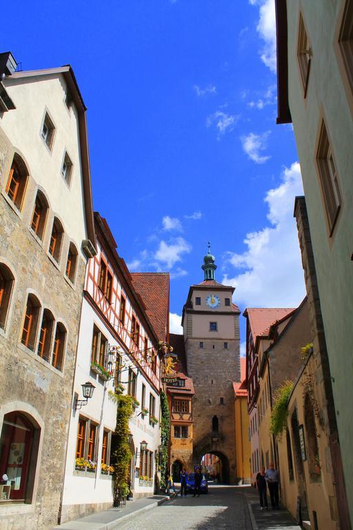 Gaestehaus Am Weissen Turm Rothenburg ob der Tauber Kültér fotó